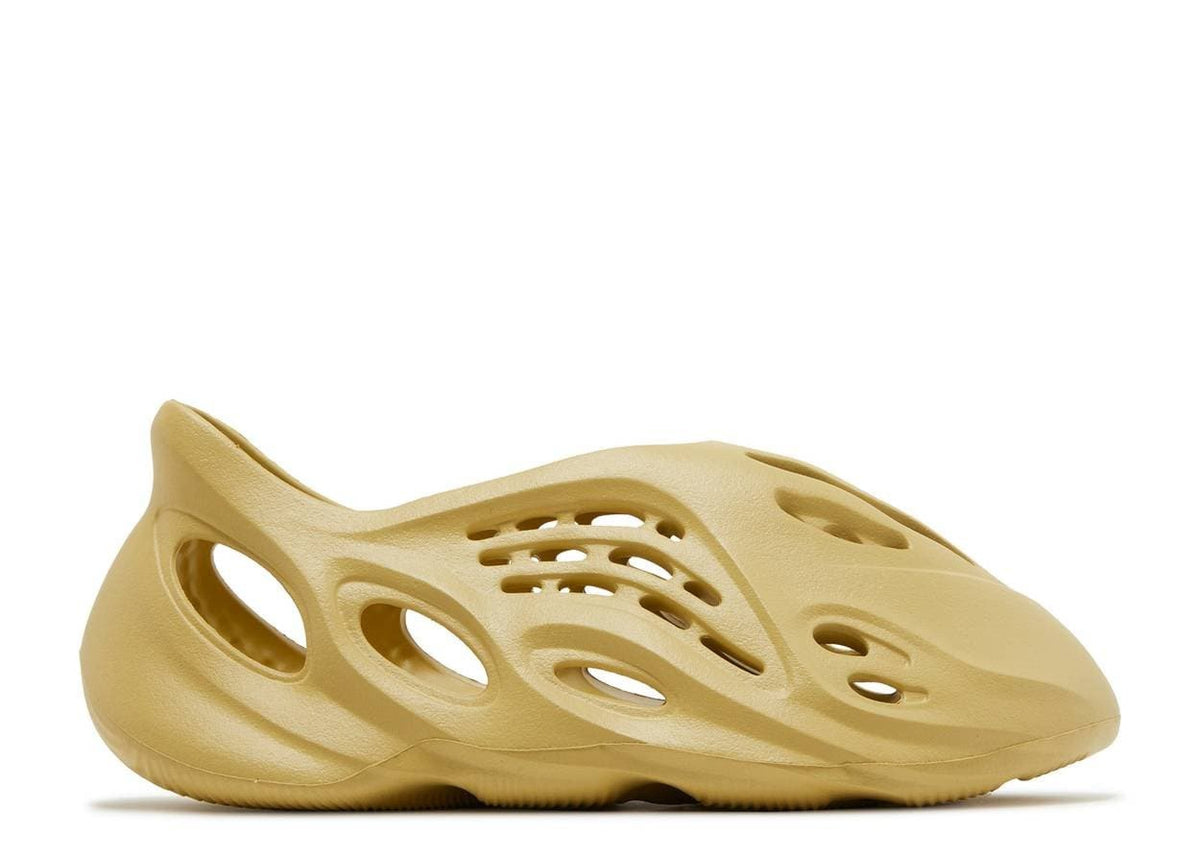 Adidas Yeezy Foam RNNR Sulfur The Magnolia Park Adidas Yeezy Foam RNNR Sulfur The Magnolia Park