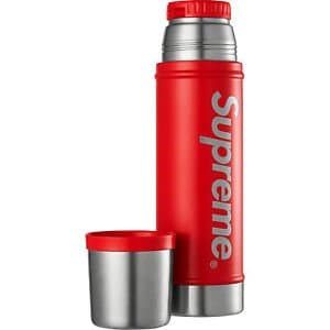 http://www.themagpark.com/cdn/shop/products/supremestanley-20-oz-vacuum-insulated-bottle-red-849173.jpg?v=1695621698
