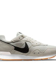 Nike Venture Runner Light Bone